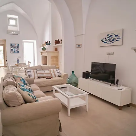 Casa Margherita - Typical Salento House Castrignano del Capo Exterior photo
